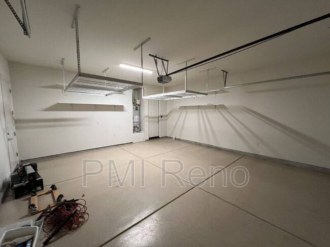 Building Photo - 8378 Simsbury Dr