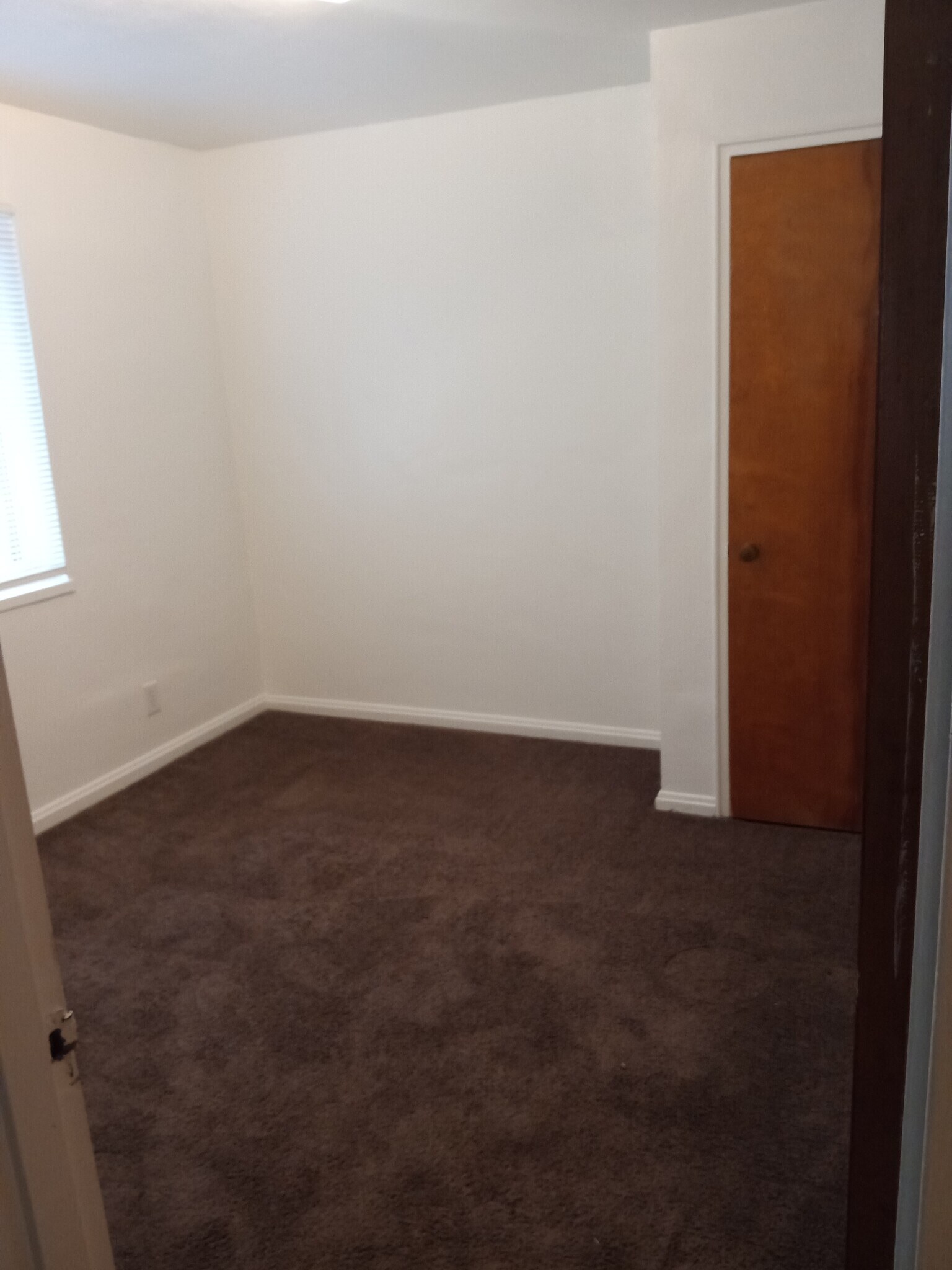Small Bed - 515 East Dr