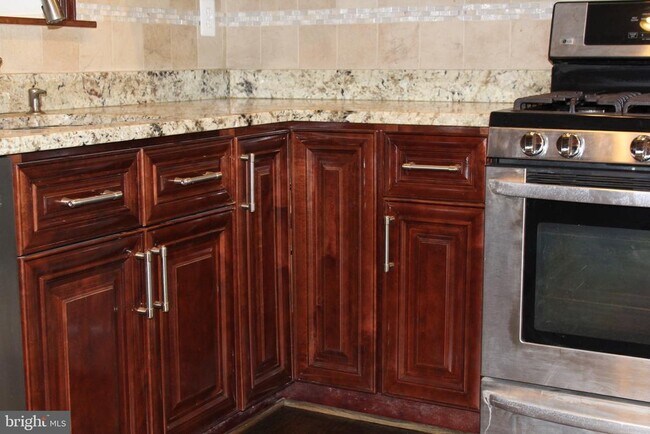 Building Photo - 3808 Delano St