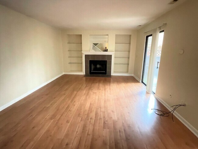 Building Photo - Spacious 3 bedroom in Finley Forest offers convenient location and neighborhood amenities
