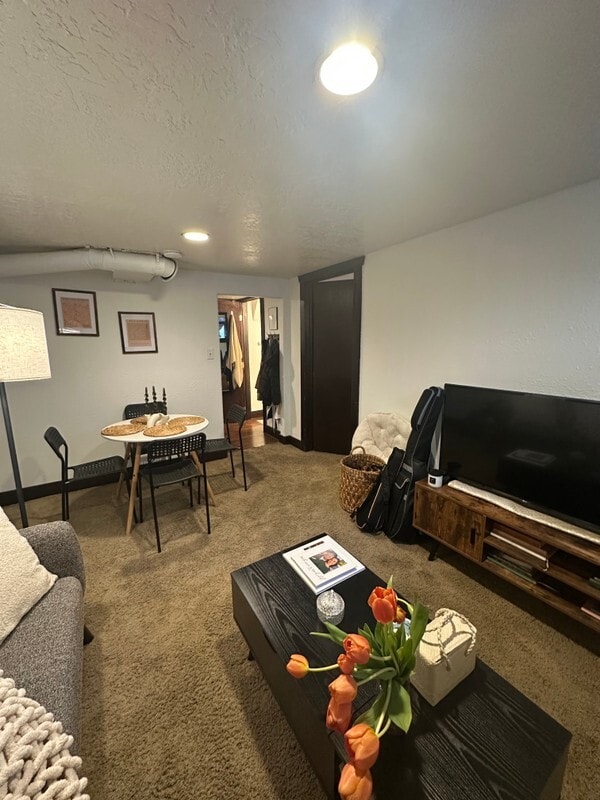 Building Photo - 782 W 100 S
