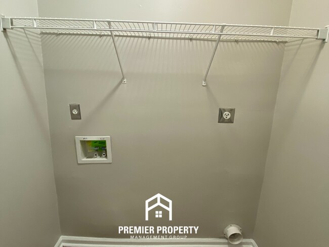 Building Photo - 4715 Lace Bark Cove