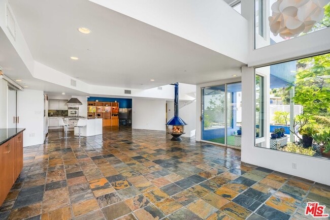 Building Photo - 2397 Nalin Dr