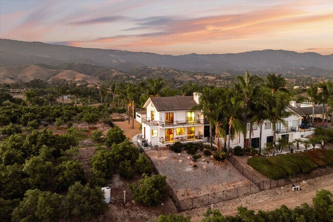 Building Photo - 6060 La Goleta Rd