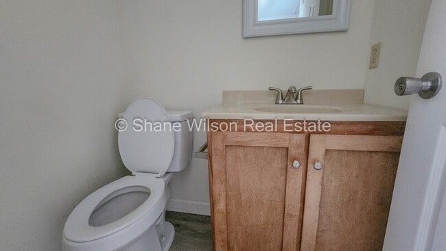 Building Photo - 3317 Steeple Cir NE