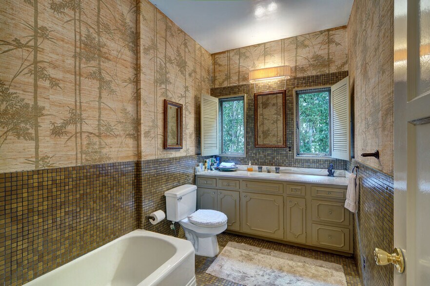 Building Photo - 755 N Harper Ave