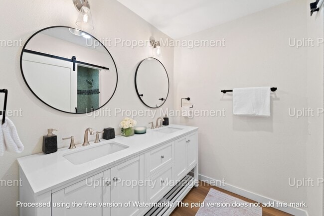 Building Photo - BEAUTIFUL 4 BED 2 BATH WITH ATTACHED 2 CAR...