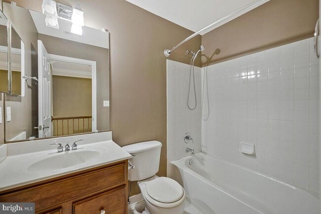 Building Photo - 1815 Spanish Oak Ln