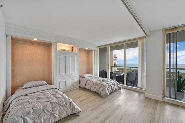 Building Photo - 4101 N Ocean Blvd