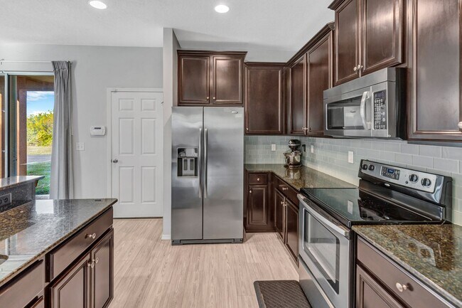 Building Photo - Partially furnished 3-bedroom, 2.5-bath home