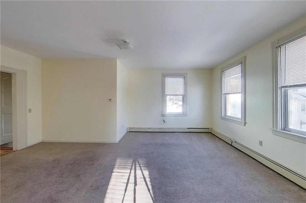 Building Photo - 6 Russell Ave