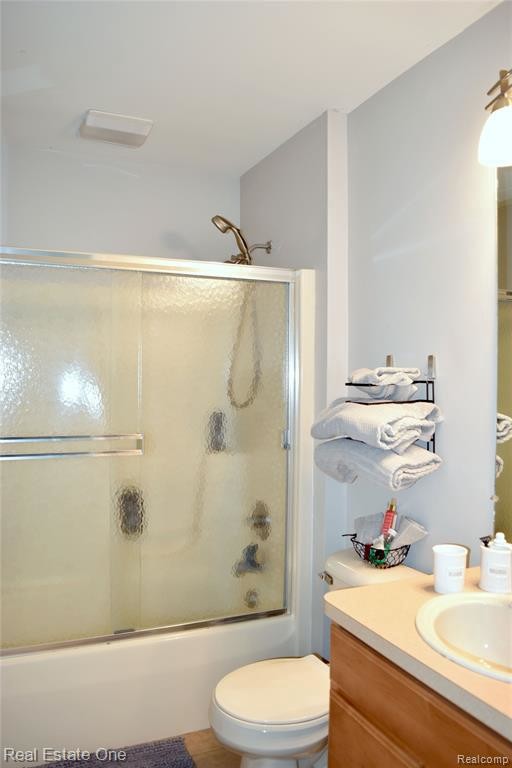 Building Photo - 7212 Tonnelle Ave