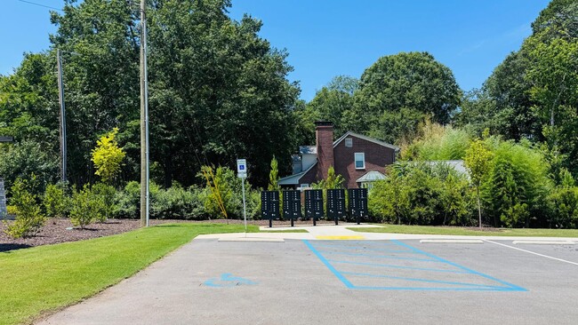 Building Photo - 409 Erbusco Dr