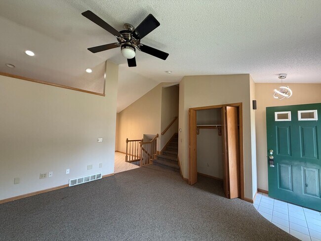 Building Photo - 6078 Croix Dr