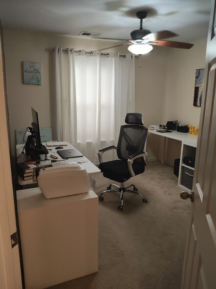 Building Photo - 2110 Hardbower Way