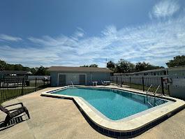 Building Photo - 11240 N Northwood Dr