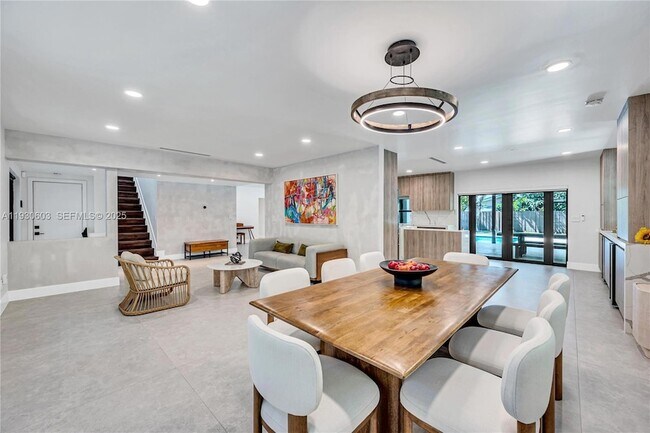 Building Photo - 11340 SW 74th Ct