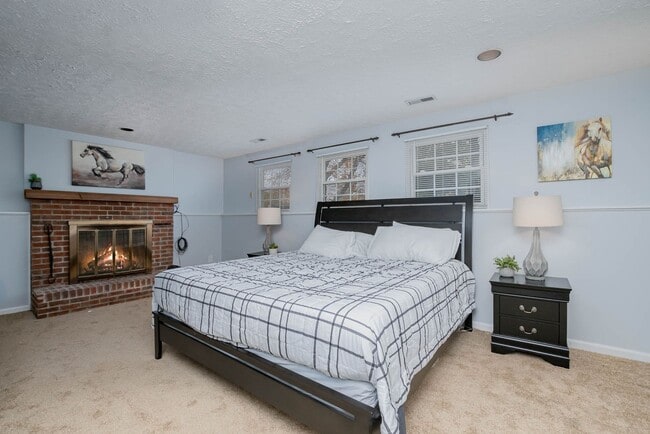 Building Photo - 1387 Firethorne Dr