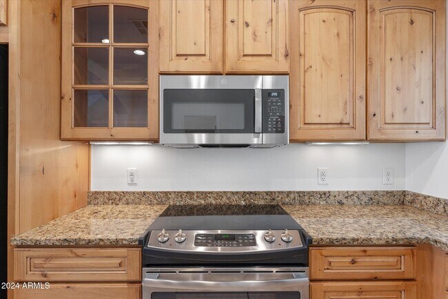 Building Photo - 3636 E Edna Dr