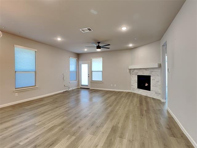 Building Photo - 545 Hazeltine Rd