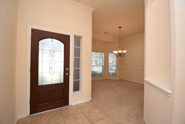 Building Photo - 10727 Gilford Crest Dr