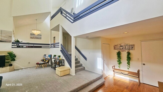 Building Photo - Beautiful Remodeled 4 Bedroom and 2.5 Bathroom Single Family House - Bellevue