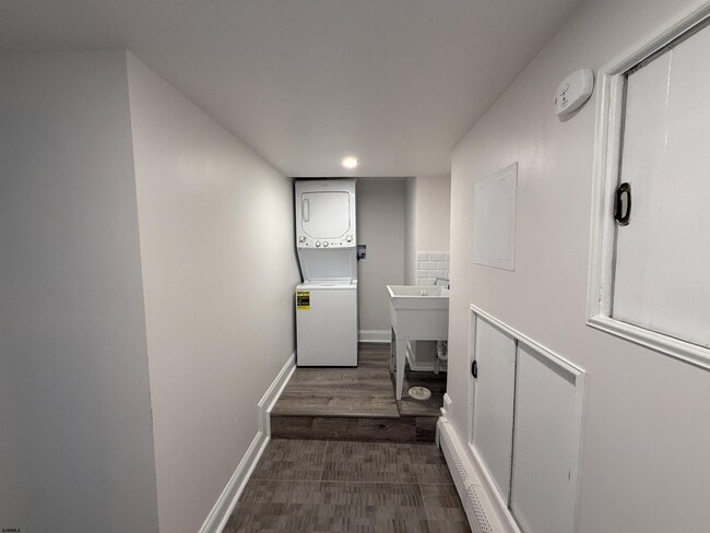 Building Photo - 102 S Raleigh Ave