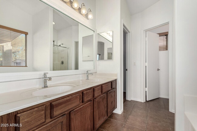 Building Photo - 15448 W Yucatan Dr