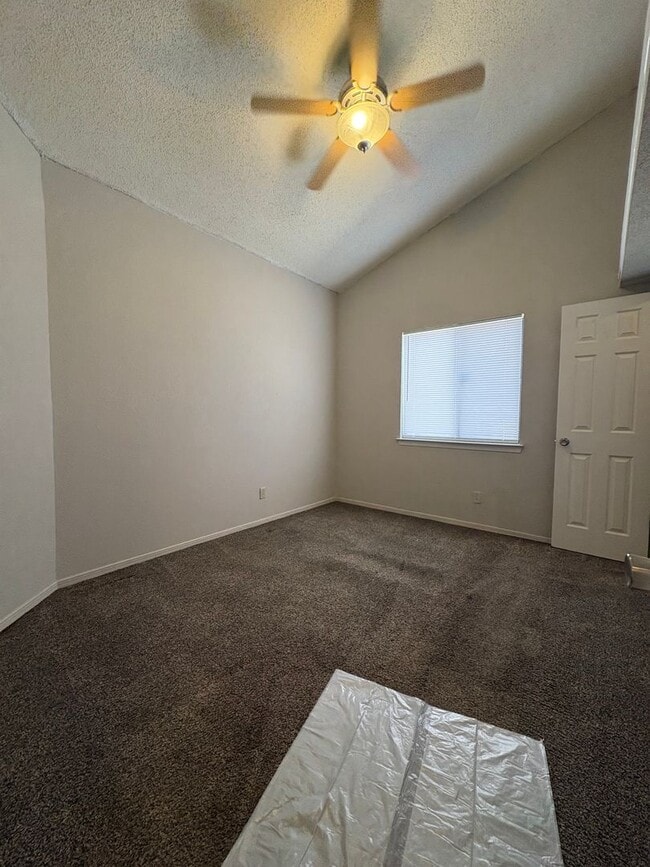 Building Photo - WEST SIDE HOME FOR RENT