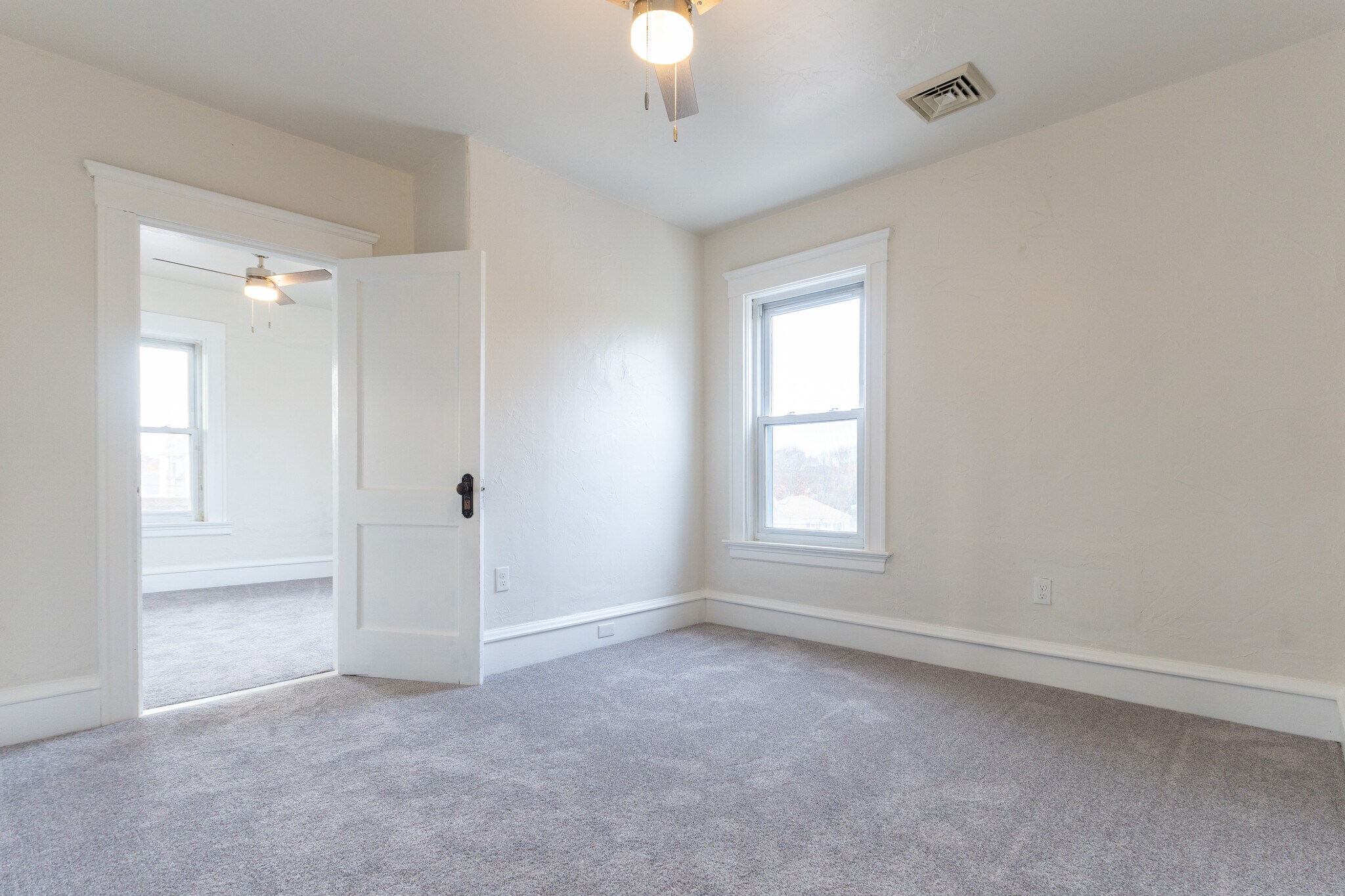 Building Photo - 643 Rathbun St