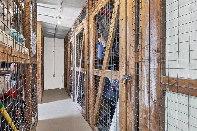 Building Photo - 1250 N Portofino Dr