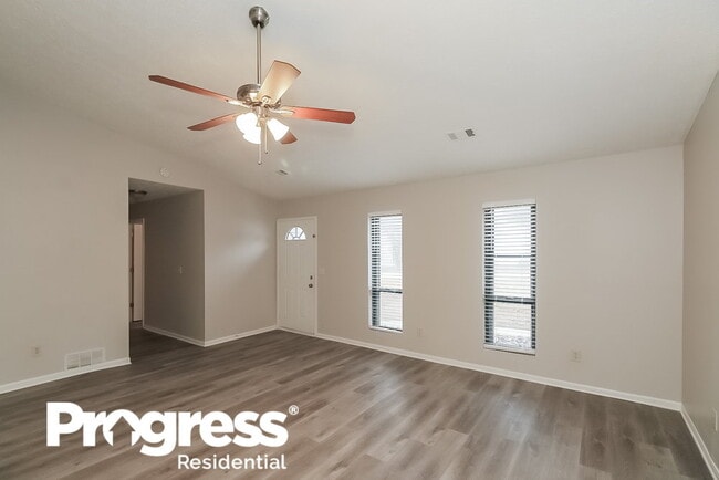 Building Photo - 5725 Twain Dr