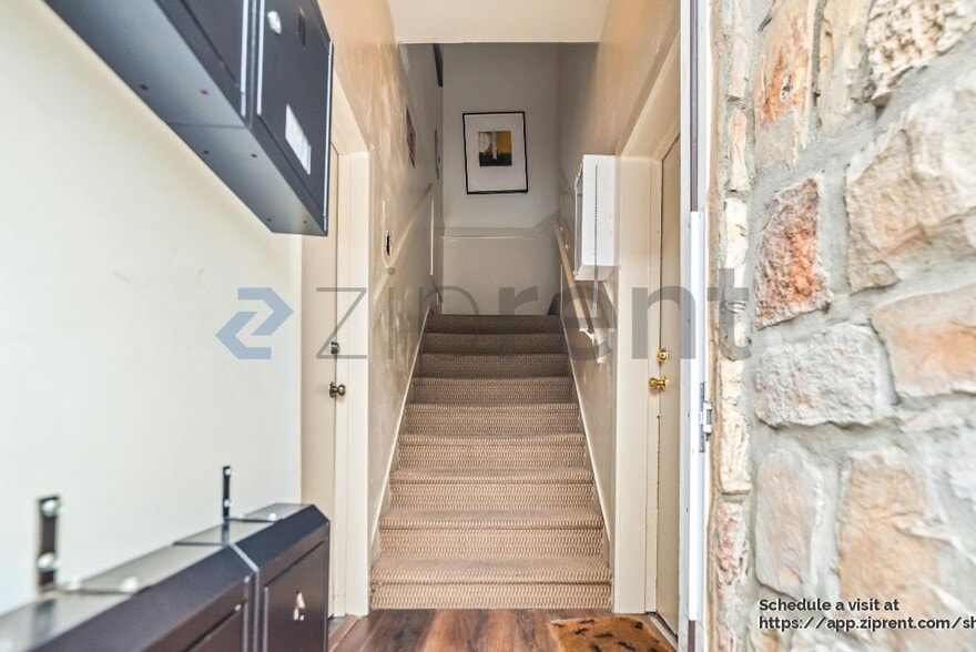 Building Photo - 1209 Campbell St