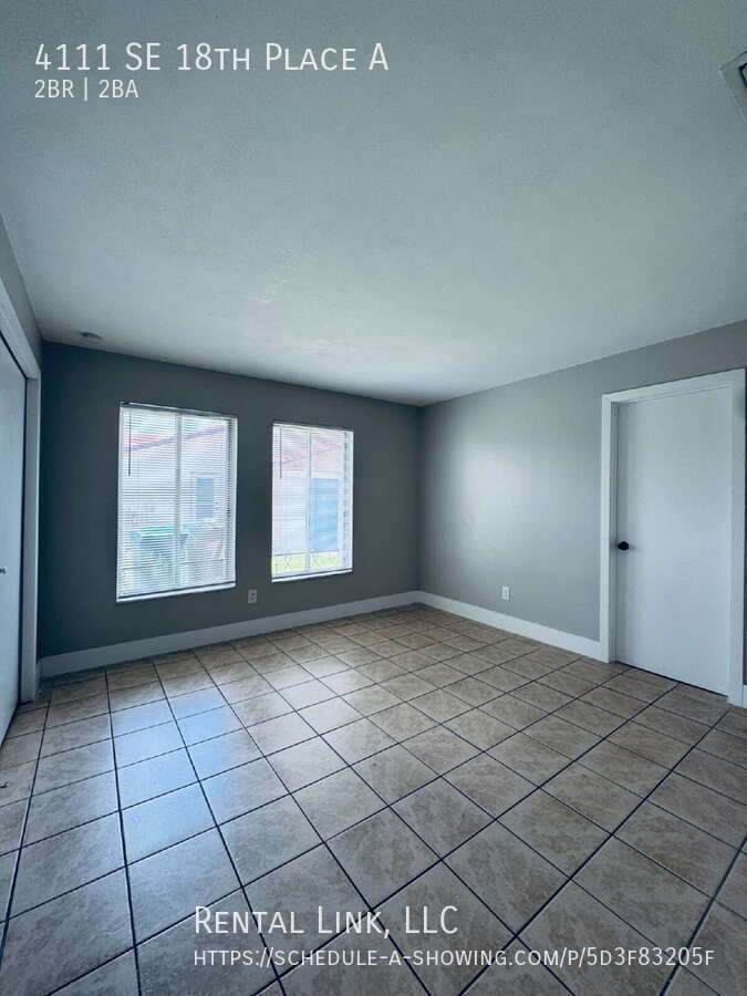 Building Photo - 4111 SE 18th Pl