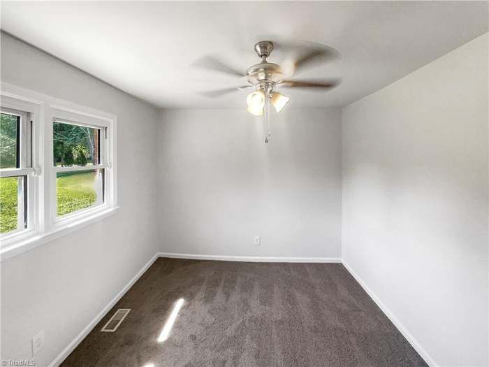 Building Photo - 2030 Chesapeake Dr