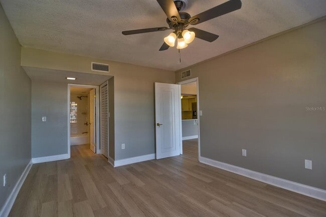 Building Photo - 4900 Brittany Dr S