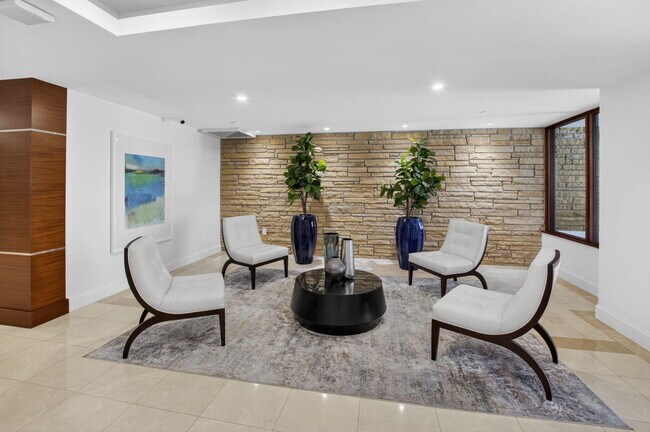 Building Photo - 3009 S Ocean Blvd