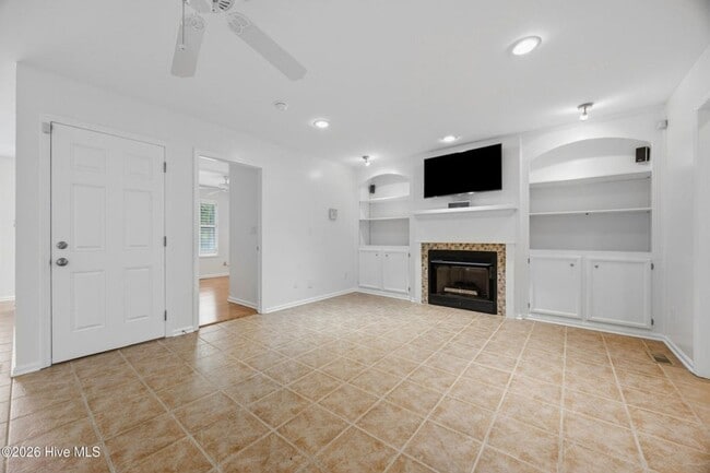 Building Photo - 141 Sherrill Loop Rd