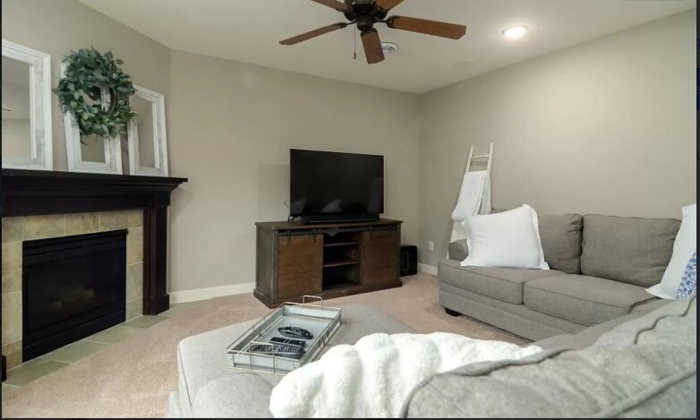 Building Photo - 3275 Red Oak Trl
