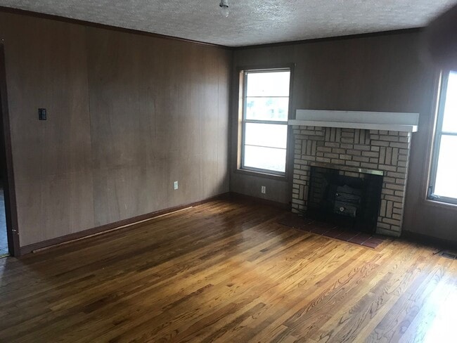 Building Photo - 1310 Stroud Ave