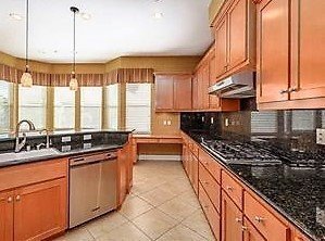Building Photo - Livermore HUGE family home 5bd/5a with Pool and firepit!