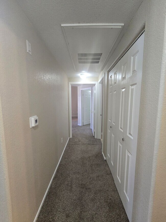 Building Photo - 9330 W Maule Ave
