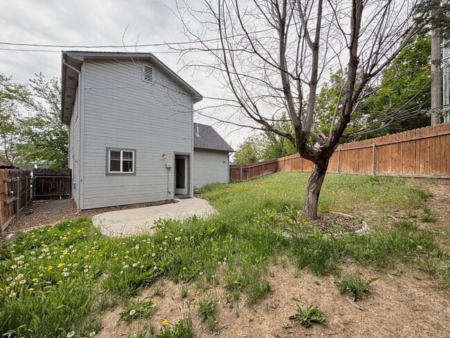 Building Photo - 1309 S Lincoln Ave