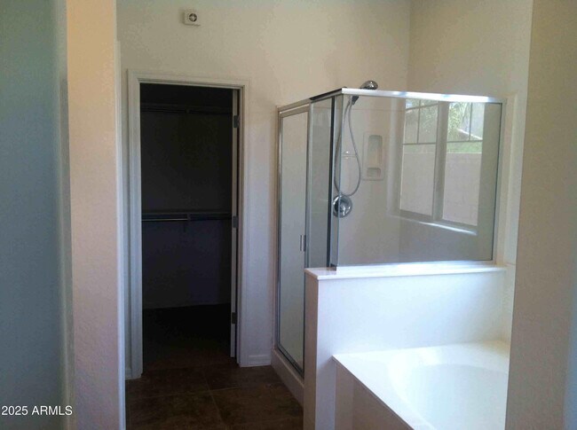 Building Photo - 3434 E Grand Canyon Dr