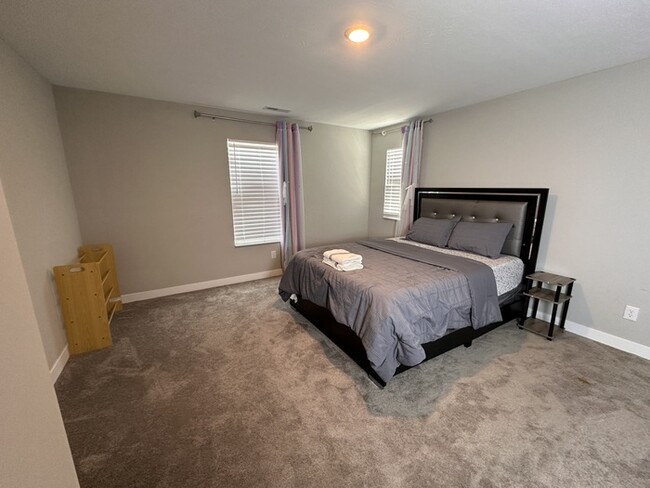 Building Photo - Danville furnished 5 bedrooms