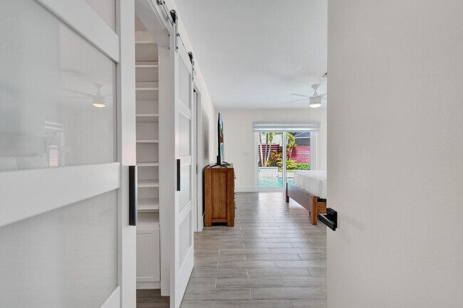 Building Photo - 11175 Jasmine Hill Cir