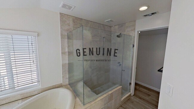 Building Photo - 1224 W Balboa Blvd