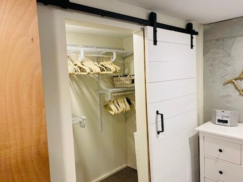 Building Photo - 517 W Milwaukee Dr