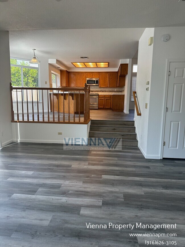 Building Photo - 108 Donegan Ct