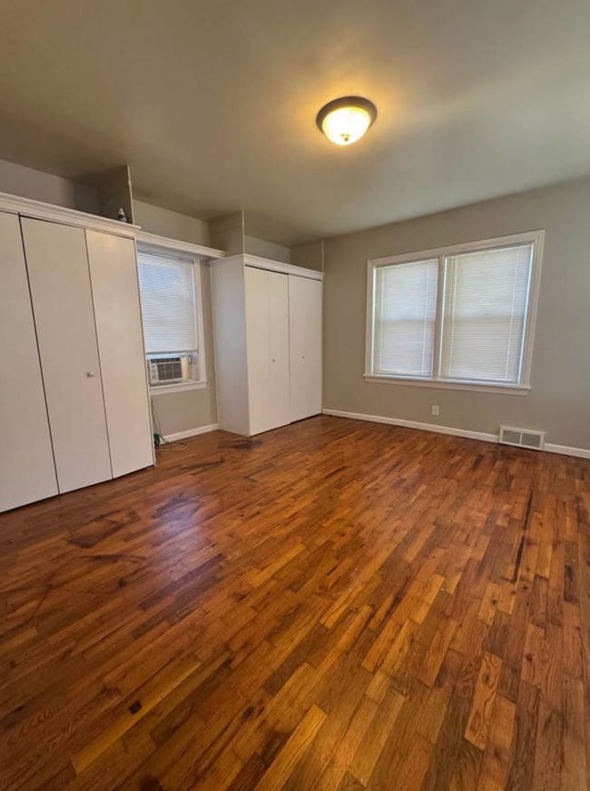 Building Photo - 318 N 18th St